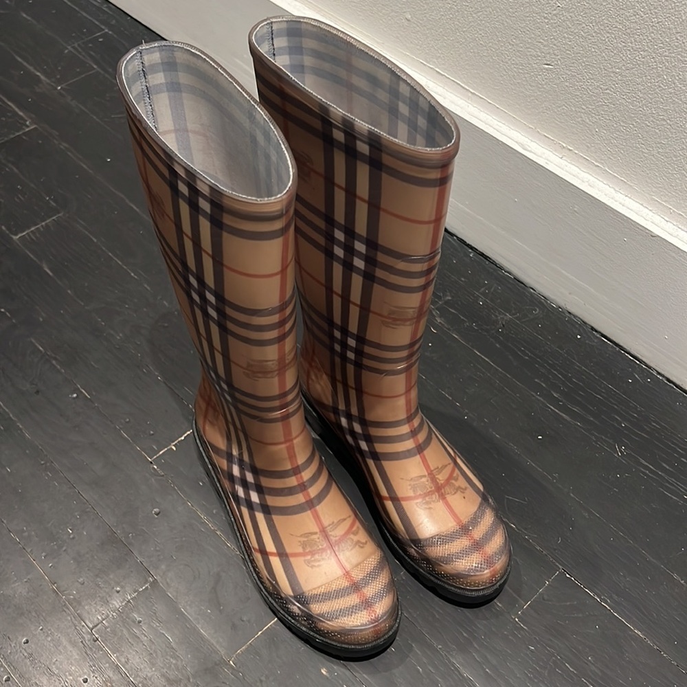 Burberry Rain Boots - Picture 3 of 5